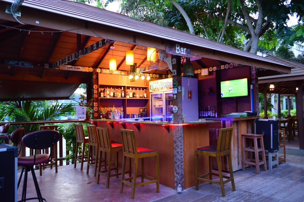 La Paillote Guest House Rayong Exterior foto