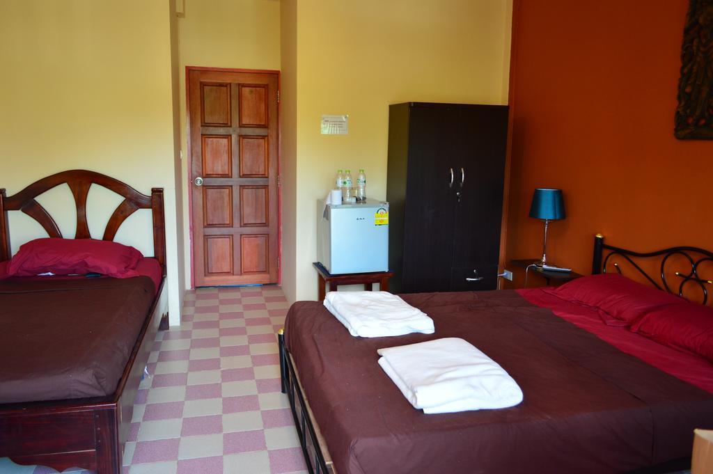 La Paillote Guest House Rayong Zimmer foto